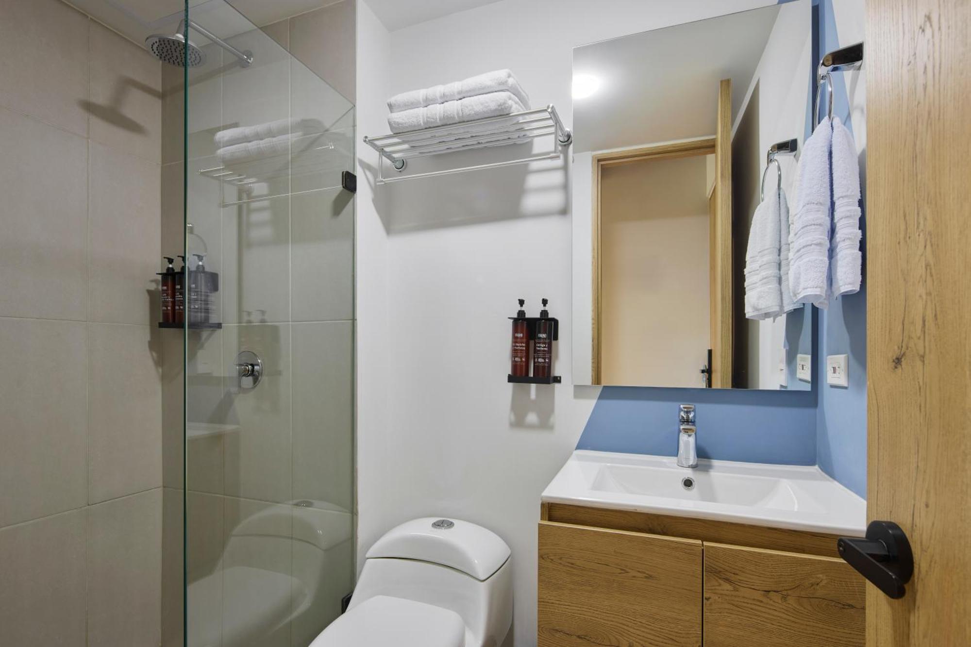 30 Living Suites Медельїн Екстер'єр фото